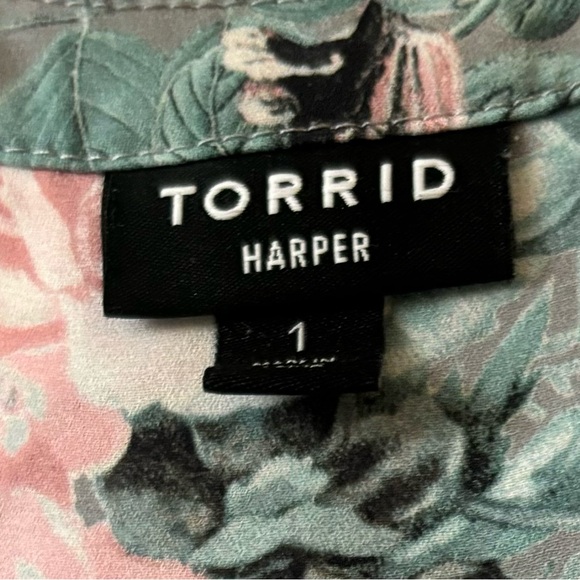 Torrid Floral Harper Top 1x - Picture 2 of 3